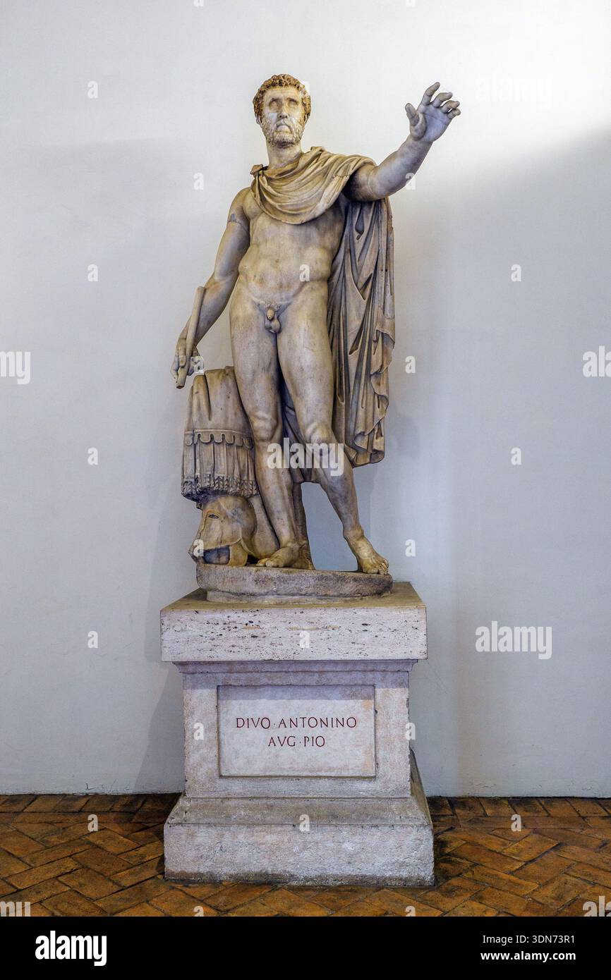 Marble statue of Titus Aelius Hadrianus Antoninus Pius (86 AD– 161