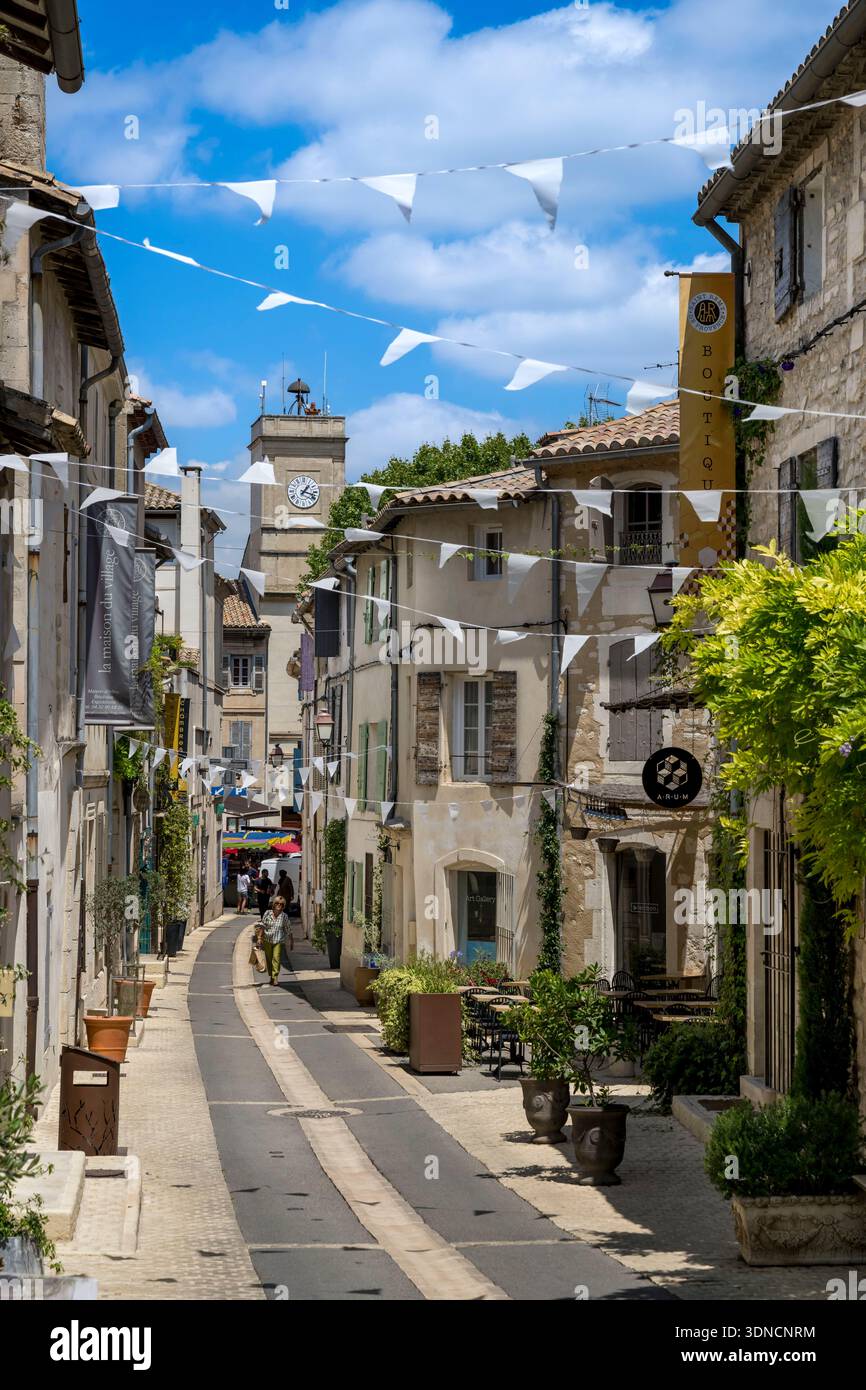 France, Bouches du Rhone, Regional Natural Park of the Alpilles, Saint Remy de Provence, rue du 8 mai 1945 in the Old Town Stock Photo