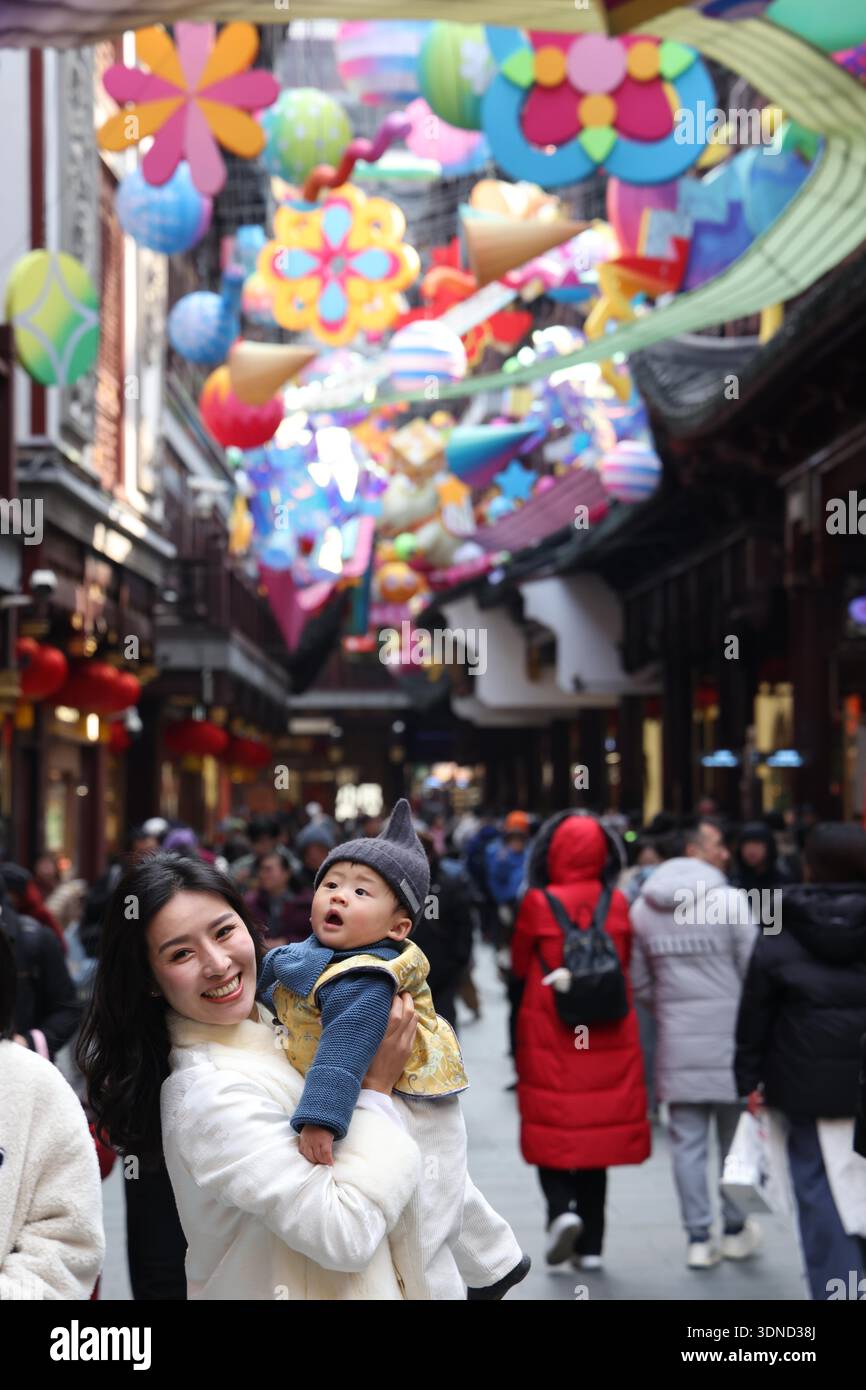 Visitors tour the Yuyuan Garden Lantern Festival in Shanghai, China, 7 ...