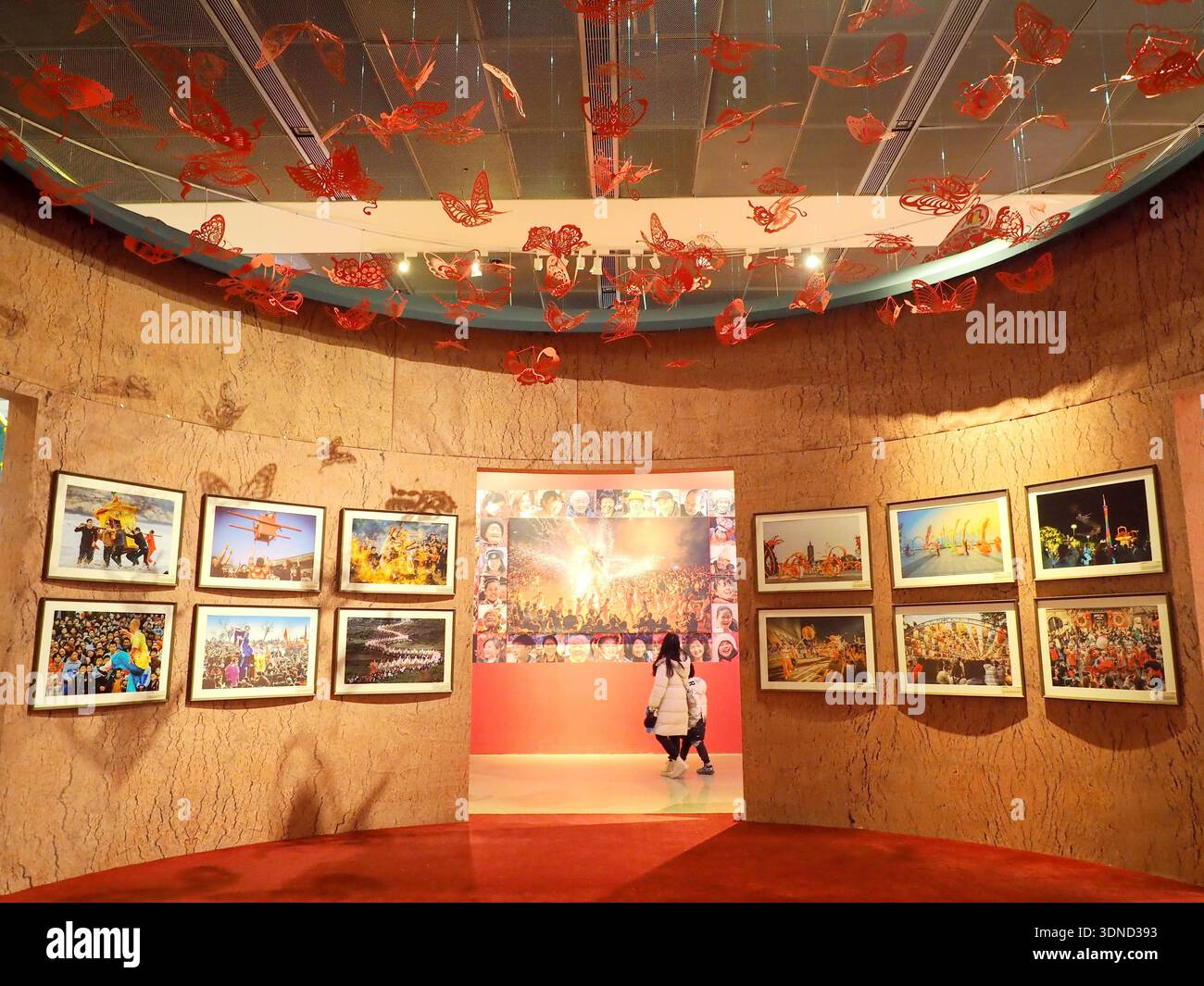 Untangable Spring People visit the 'Chinese New Year - Spring Festival Photography ...