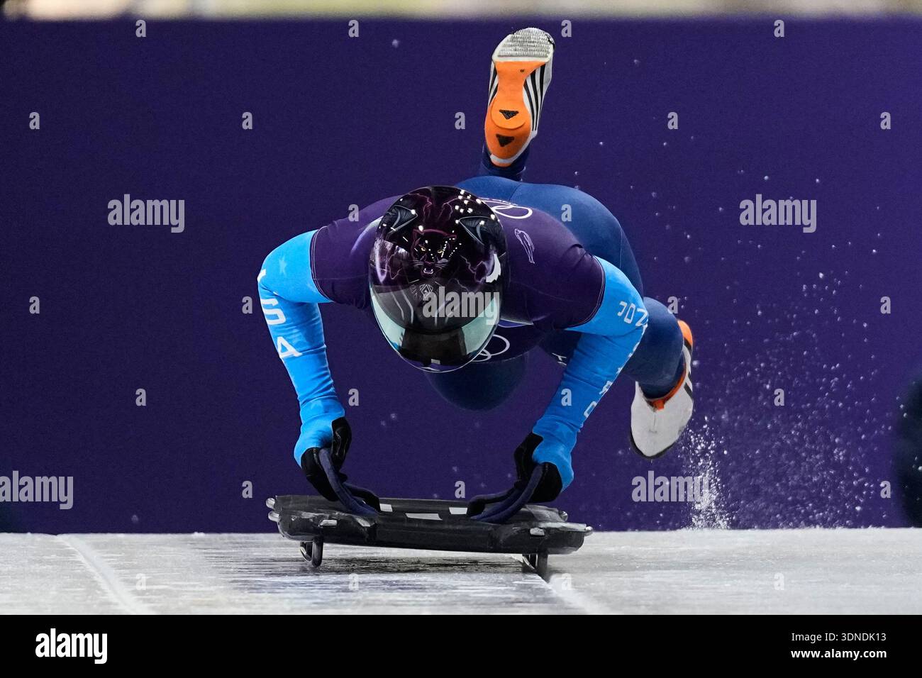 United States' Mystique Ro starts for a women's skeleton training ...