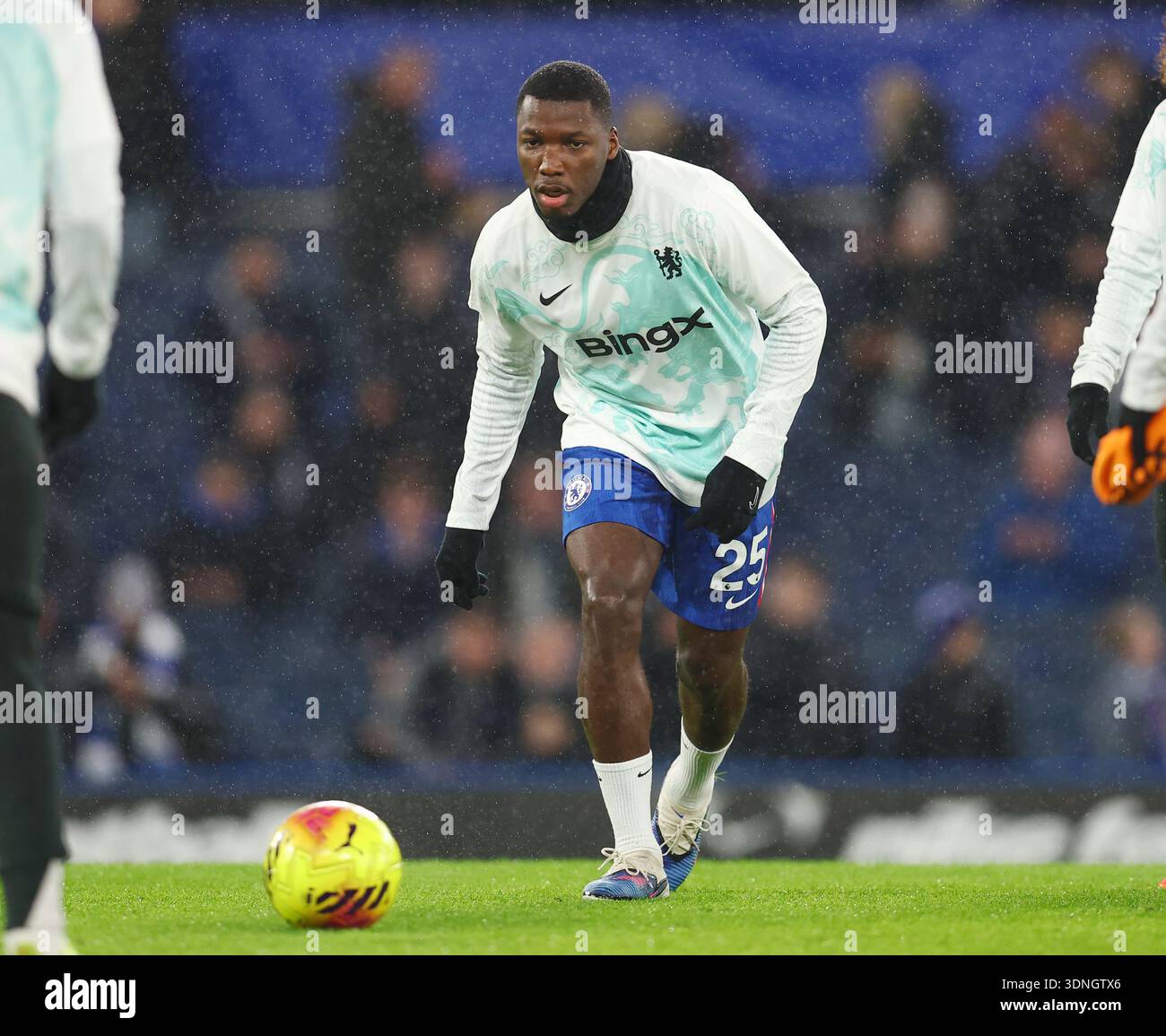 London, England, 10th February 2026. Moises Caicedo of Chelsea warm up ...