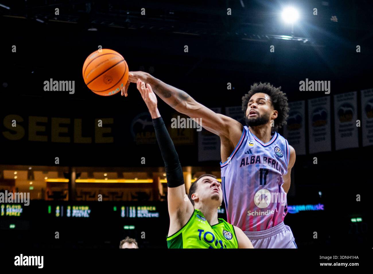 Berlin, Germany. 10th Feb, 2026. Basketball: Champions League, Alba ...