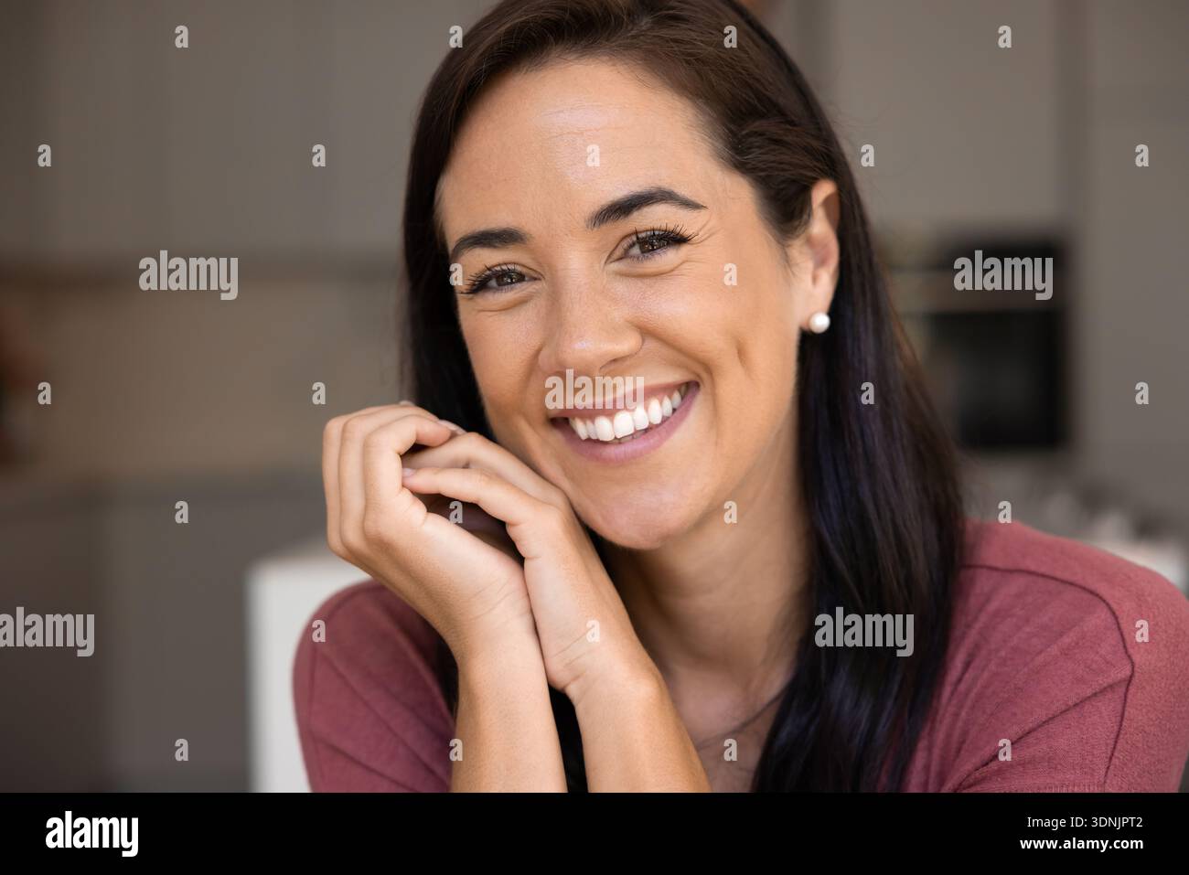 Natural woman 40s hi-res stock photography and images - Alamy