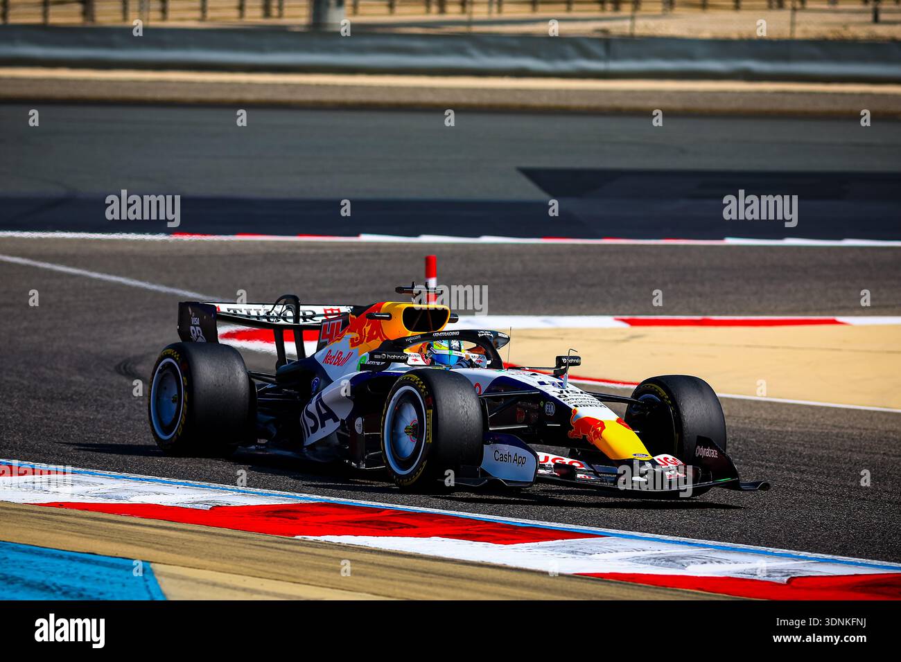 Vcarb Bahrain Testing 41 Arvid Lindblad, (GRB), Visa CashApp Racing Bulls, VCARB 03 Red Bull ...