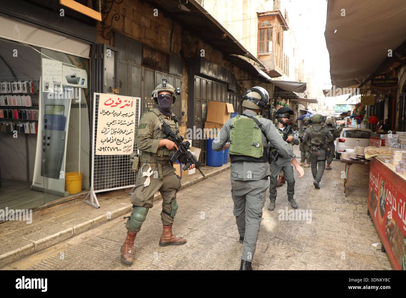 Israeli army forces raided the city of Nablus in the northern West Bank ...