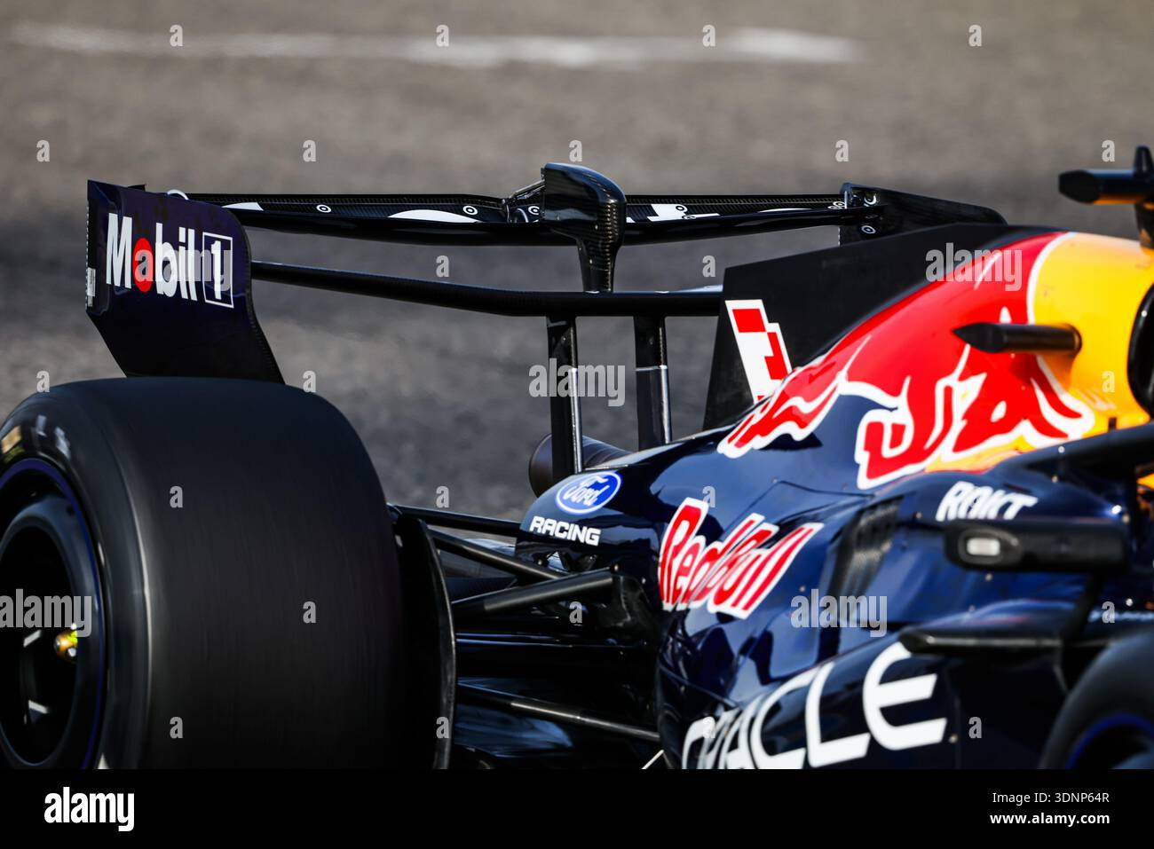 Rb22 Rear Wing 03 VERSTAPPEN Max (nld), Red Bull Racing RB22, action rear wing ...