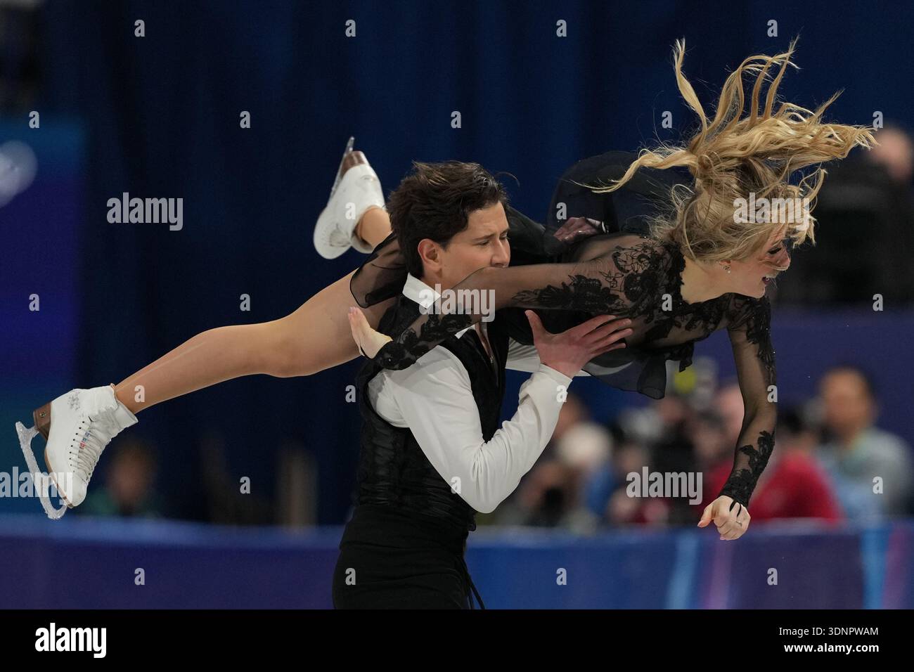 Emilea Zingas and Vadym Kolesnik of the United States compete during ...