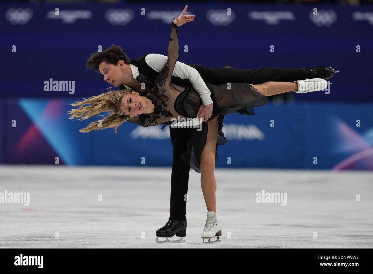 Emilea Zingas and Vadym Kolesnik of the United States compete during ...