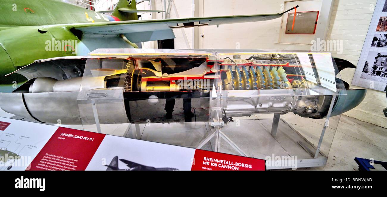 Cutaway of jet engine hi-res stock photography and images - Alamy