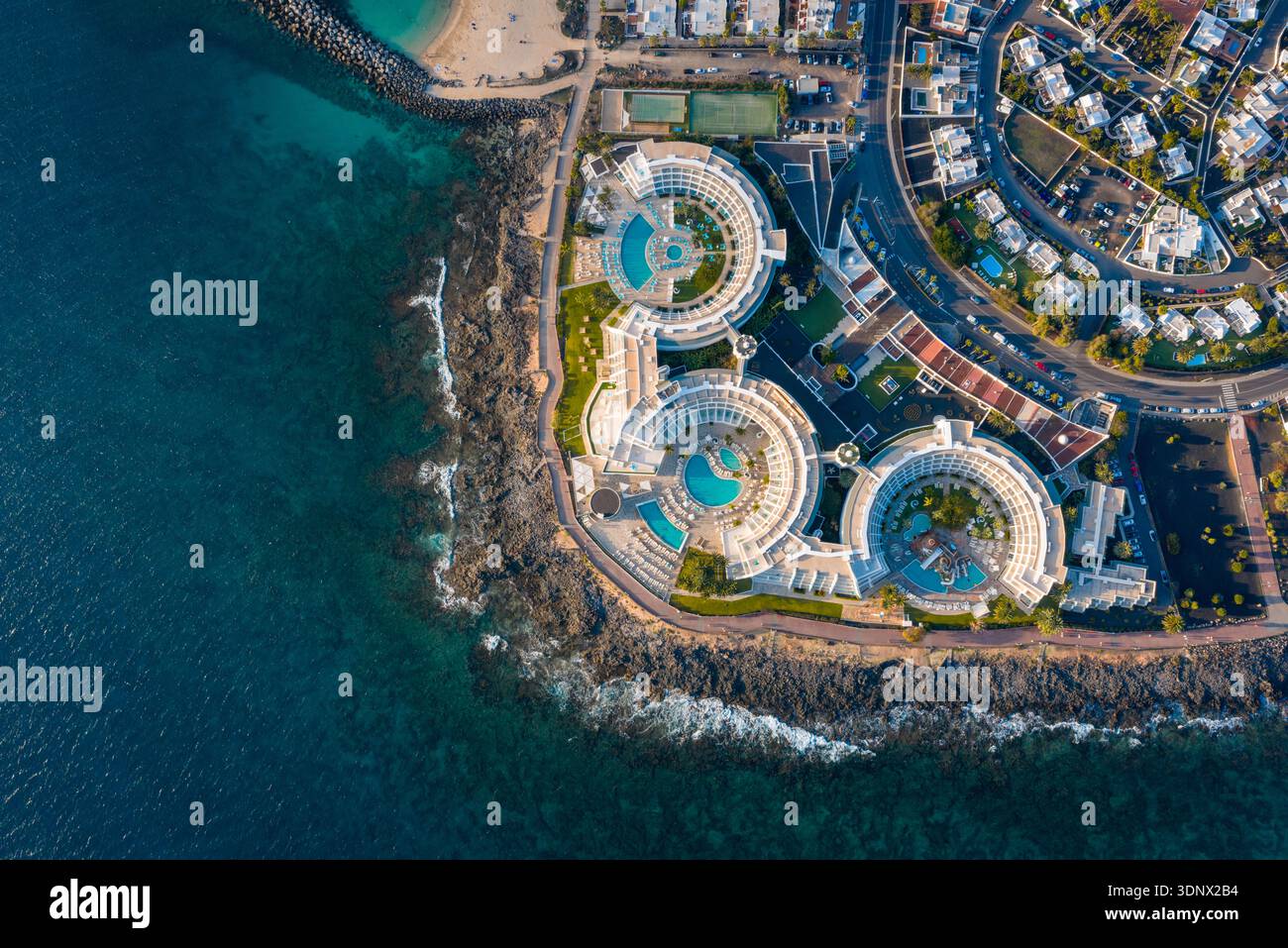 Resort Complex Aerial view circular resort complex hi-res stock photography and images ...