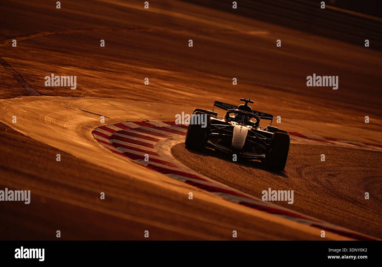 Mercedes 2026 f1 bahrain hi-res stock photography and images - Alamy