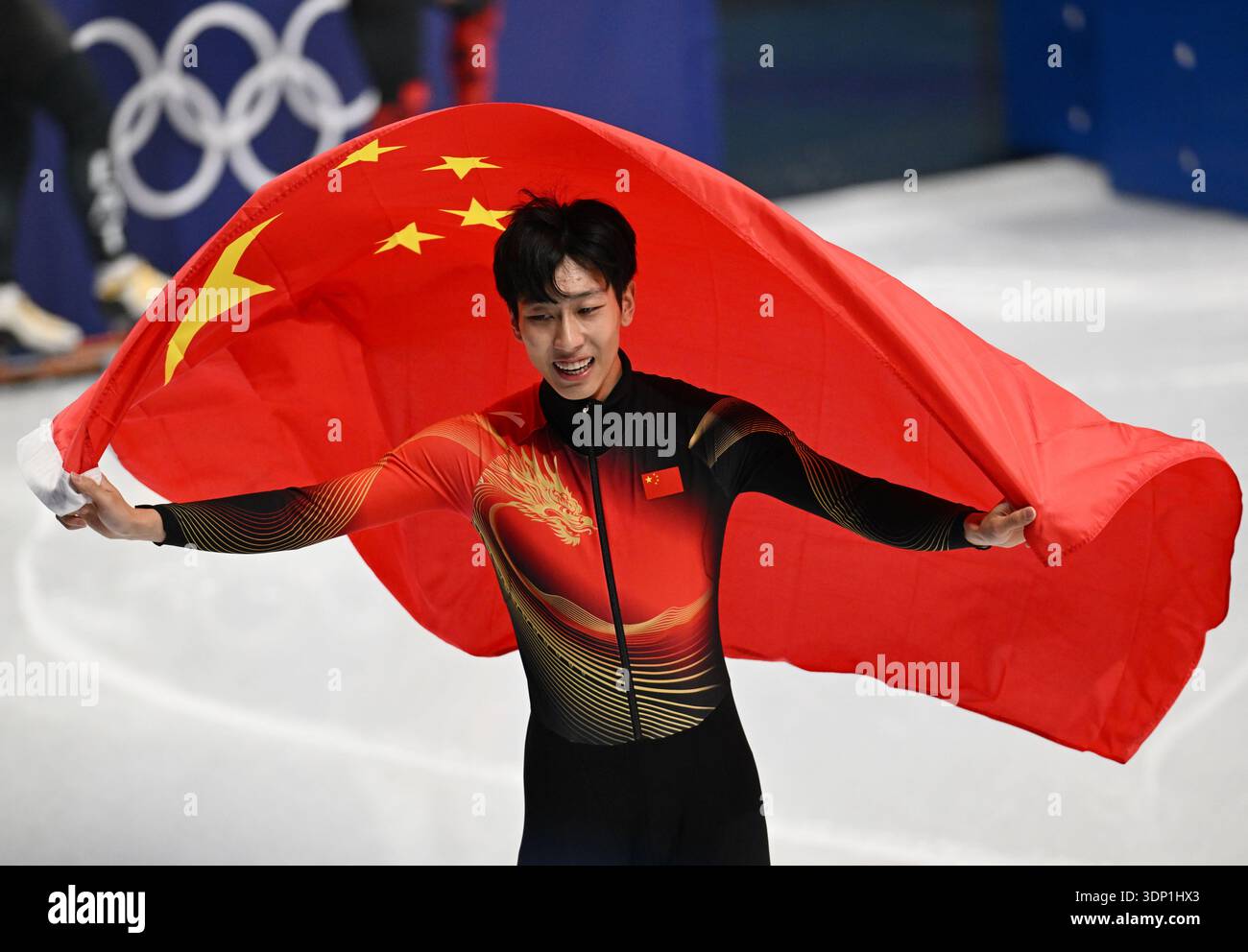 (260212) -- MILAN, Feb. 12, 2026 (Xinhua) -- Sun Long of China ...