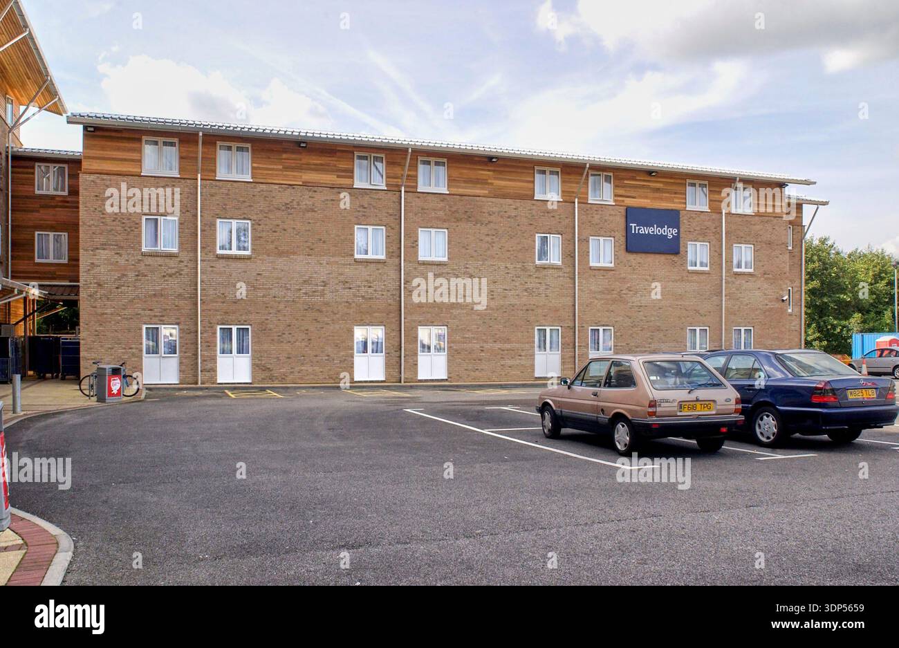 travel-lodge-budget-hotel-at-eureka-entertainment-park-ashford-kent
