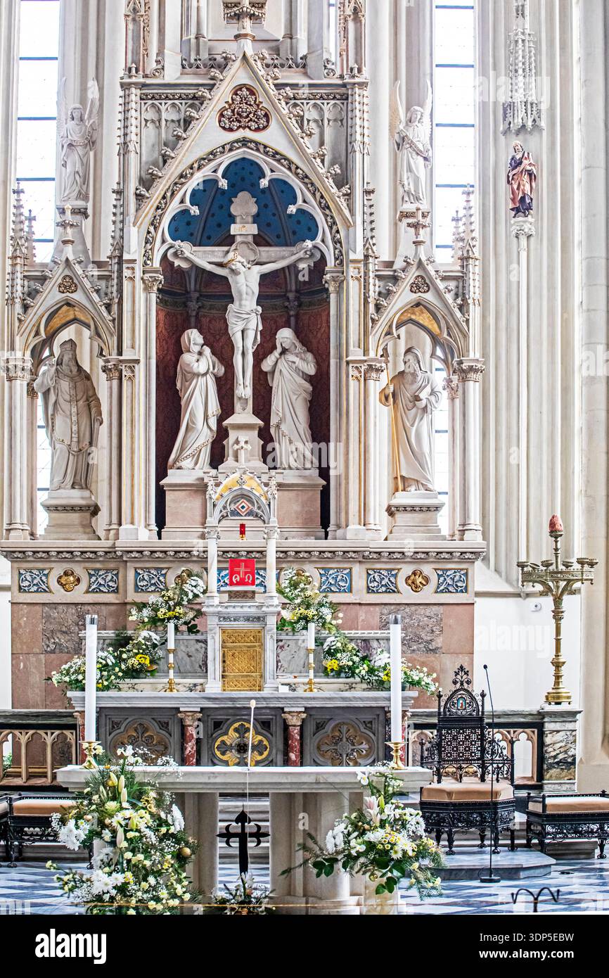 Altar in the late gothic style hi-res stock photography and images - Alamy