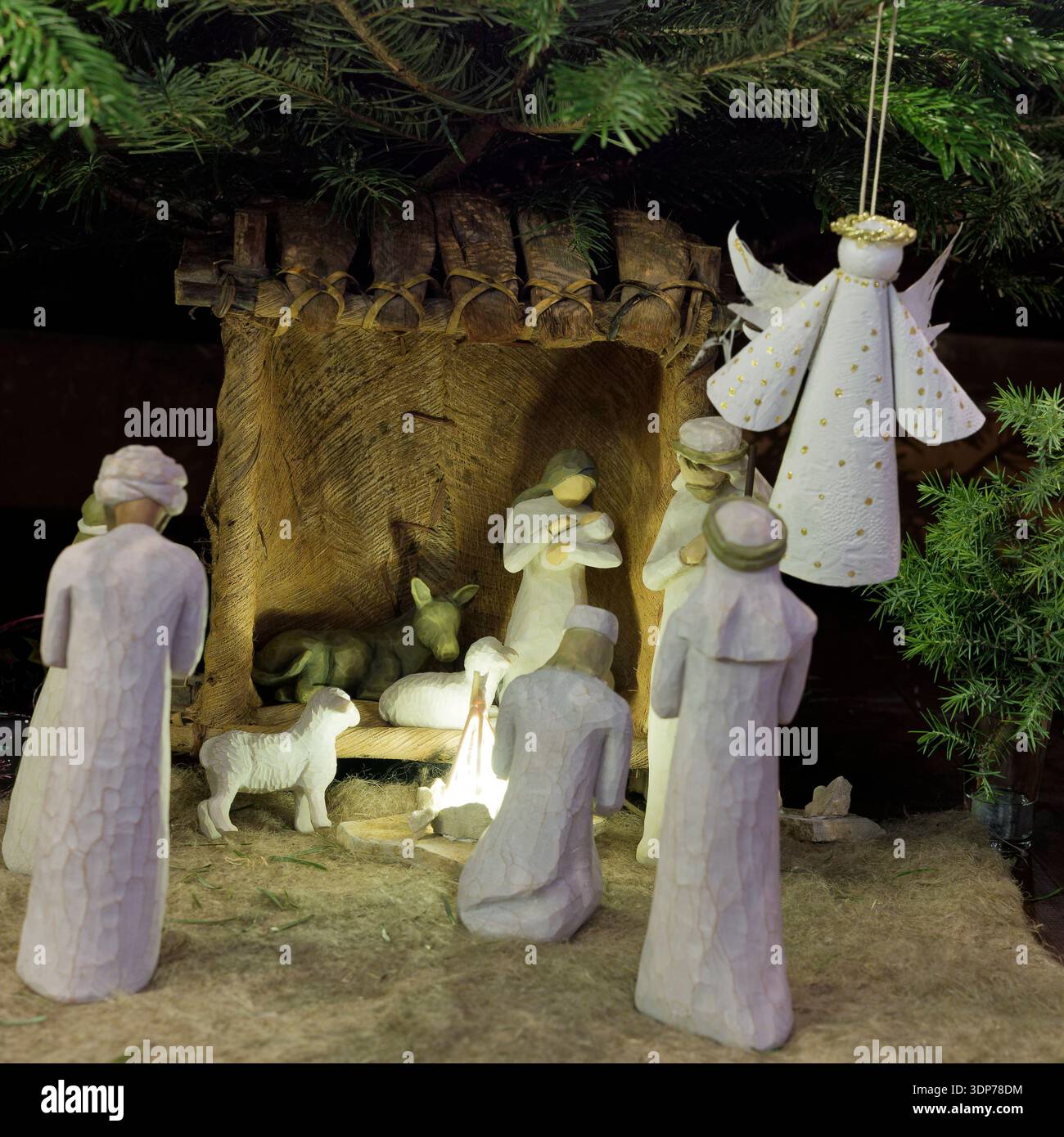 Manger nativity scene figures hi-res stock photography and images - Alamy