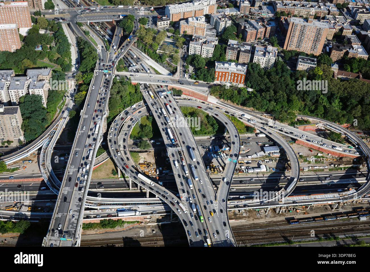 Cross bronx expressway traffic hi-res stock photography and images