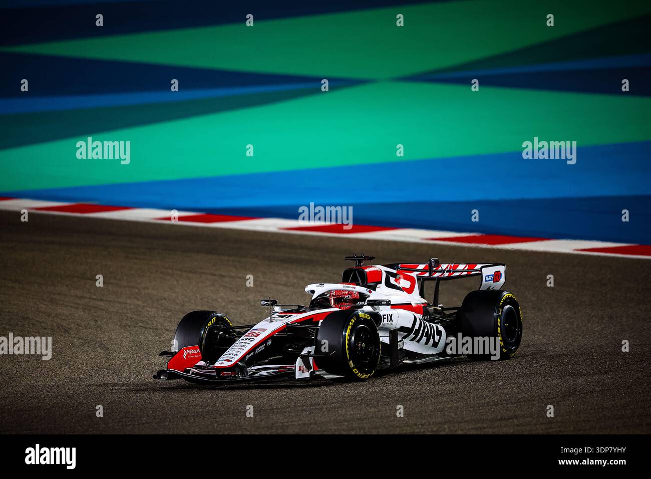 31 Esteban Ocon, (FRA), Haas TGR F1 Team VF26, during the Winter ...