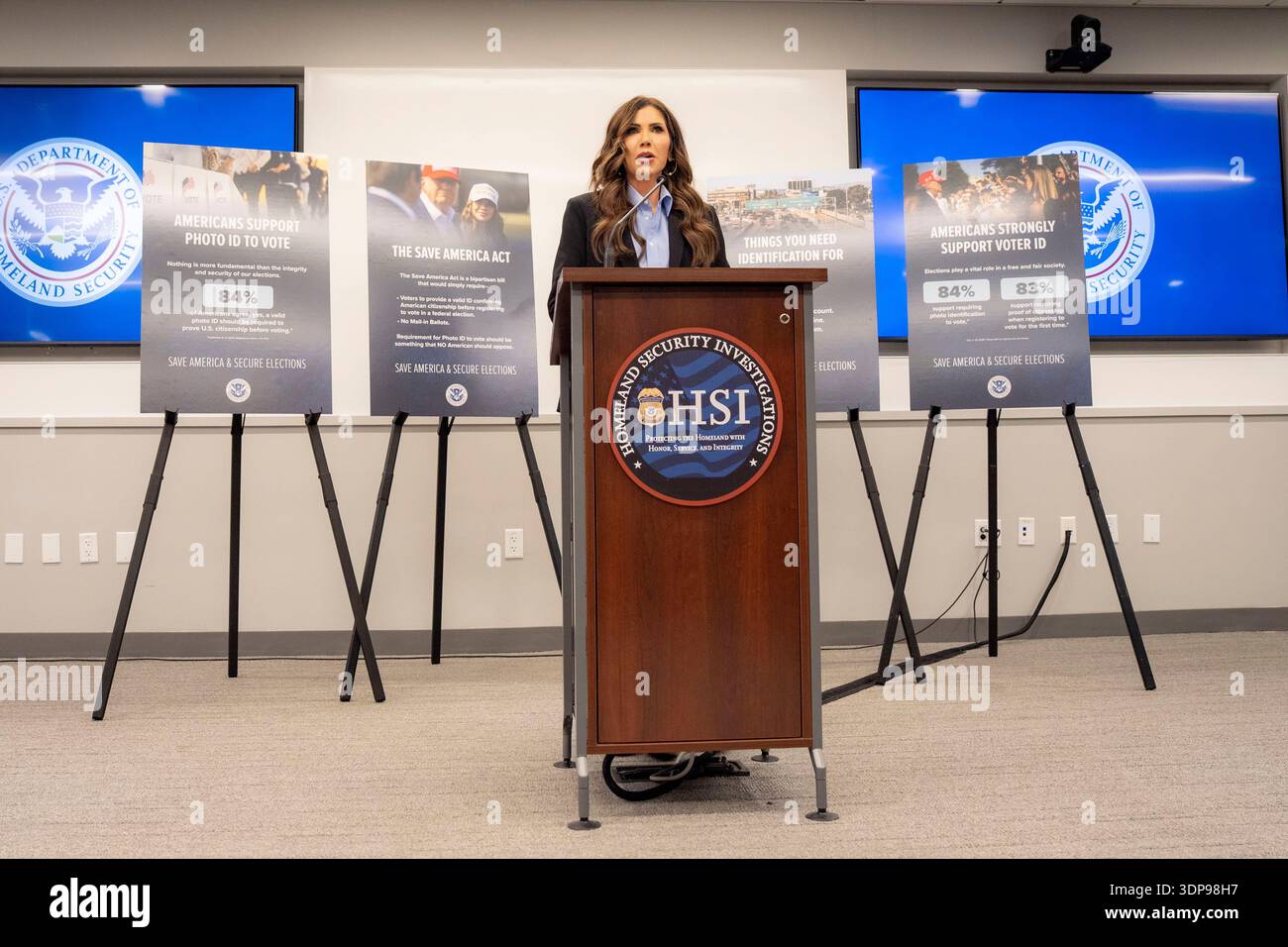 Election rigging trump hi-res stock photography and images - Alamy