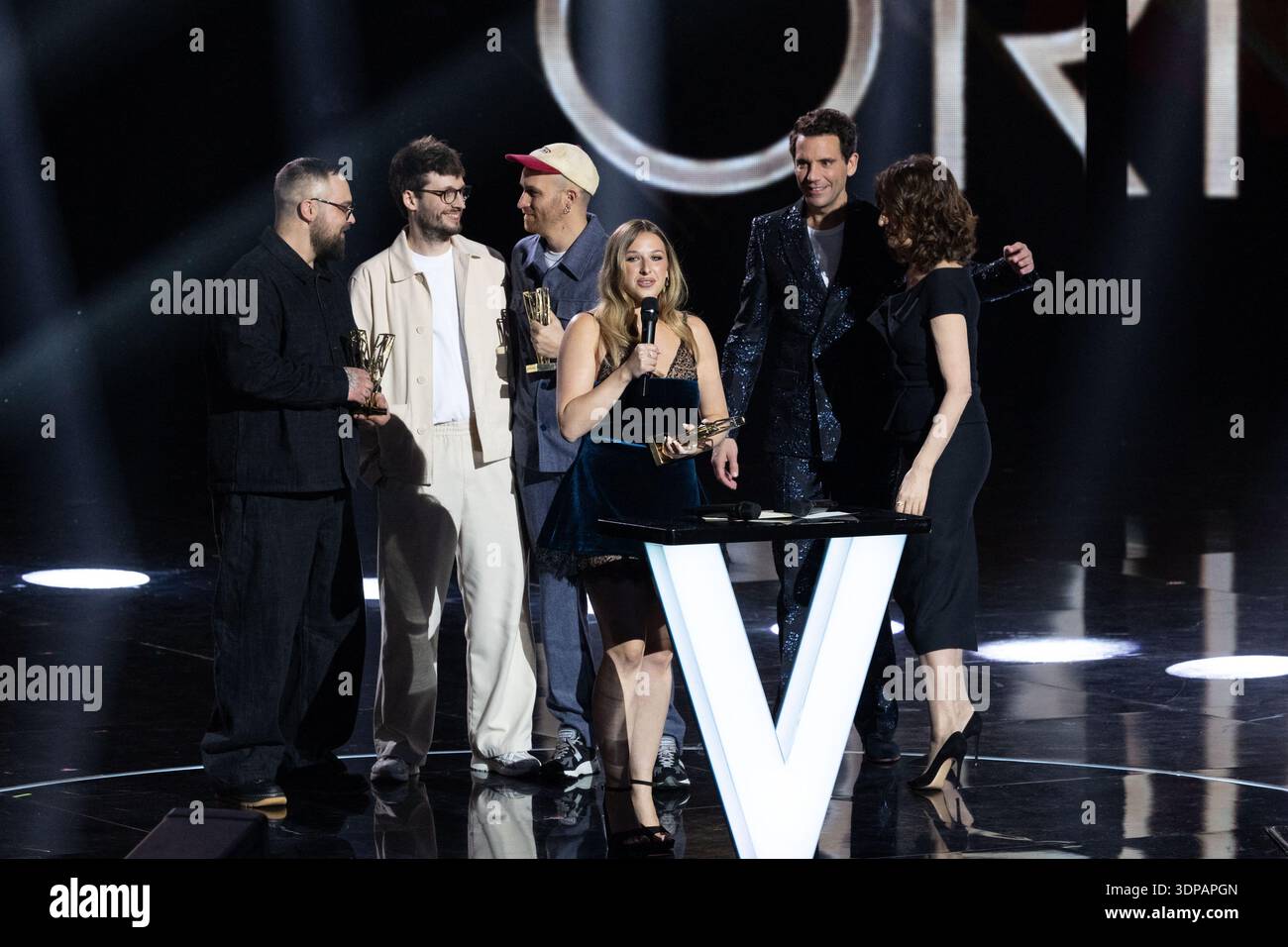 Receive Original Mika, Valérie Lemercier, Helena receive Original song price during the ...