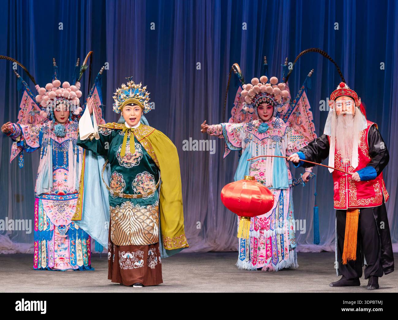 Chinese national peking opera company hi-res stock photography and ...
