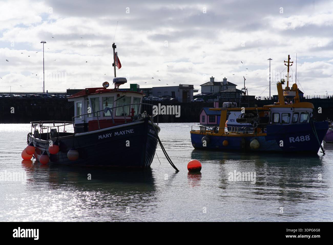 R488 trawler hi-res stock photography and images - Alamy