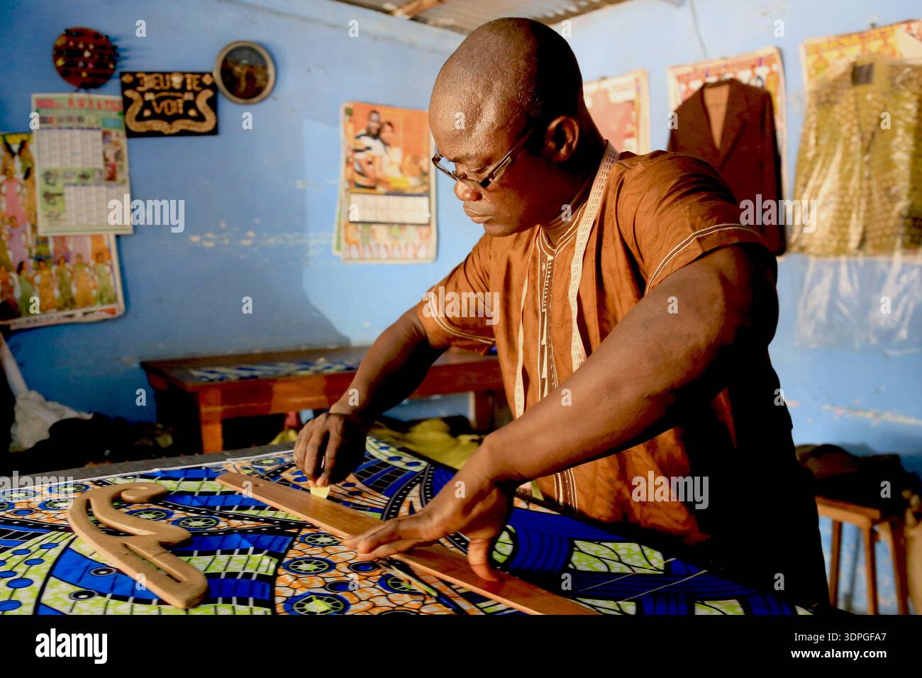 Affiche africaine hi-res stock photography and images - Alamy