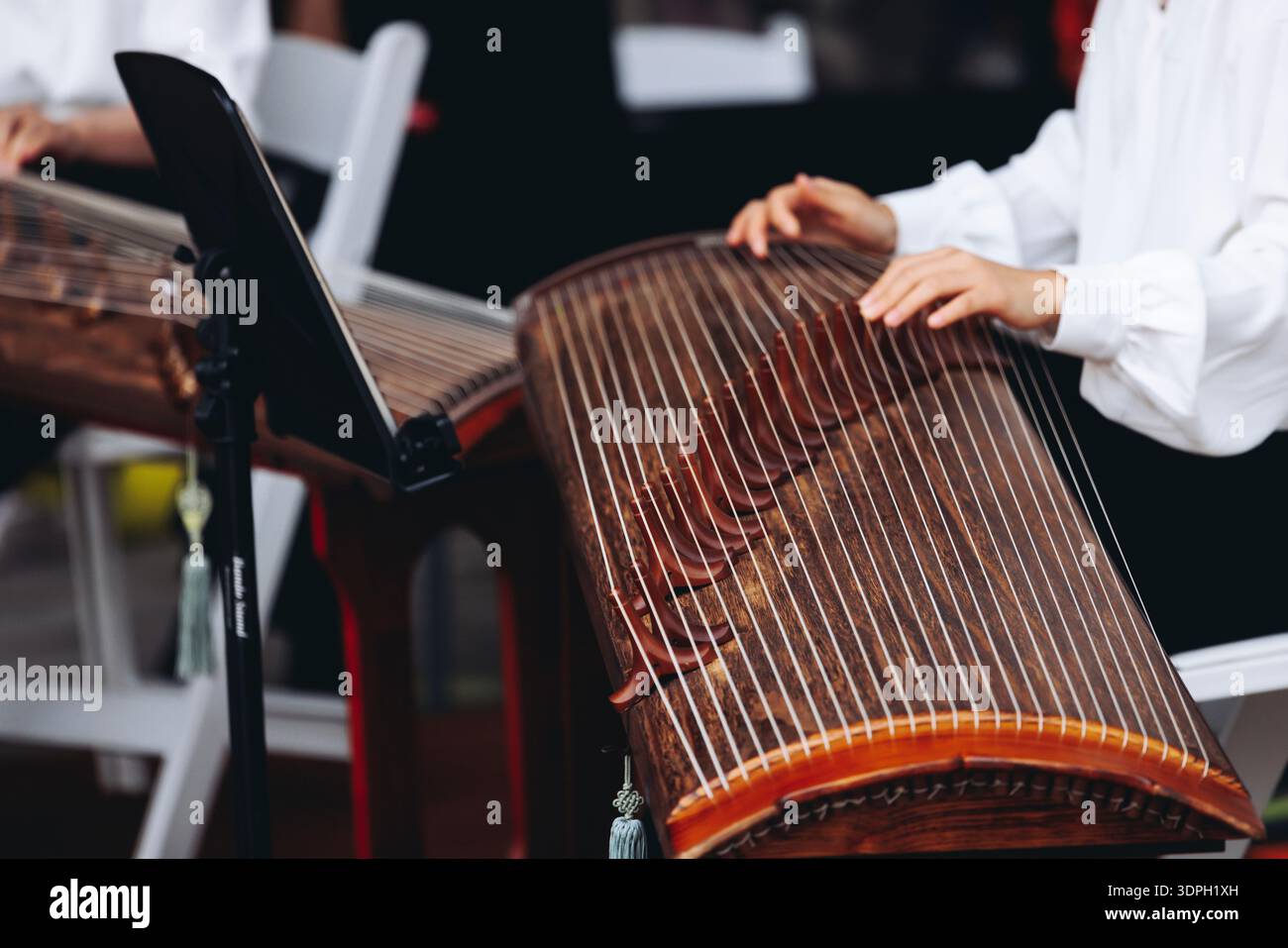 Traditional Korean folk musical instrument Gayageum, female orchestra ...