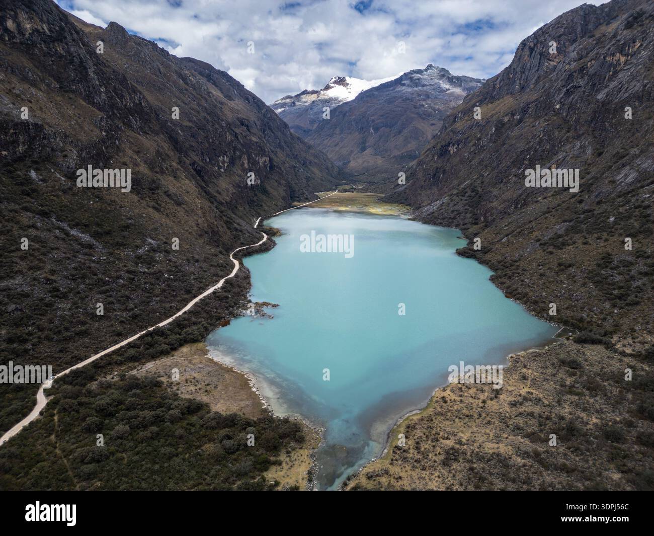 Huaraz, Peru: Aerial view of famous Llanganuco lake in Huascaran national park in the Cordillera blanca in the Andes, Peru Stock Photo