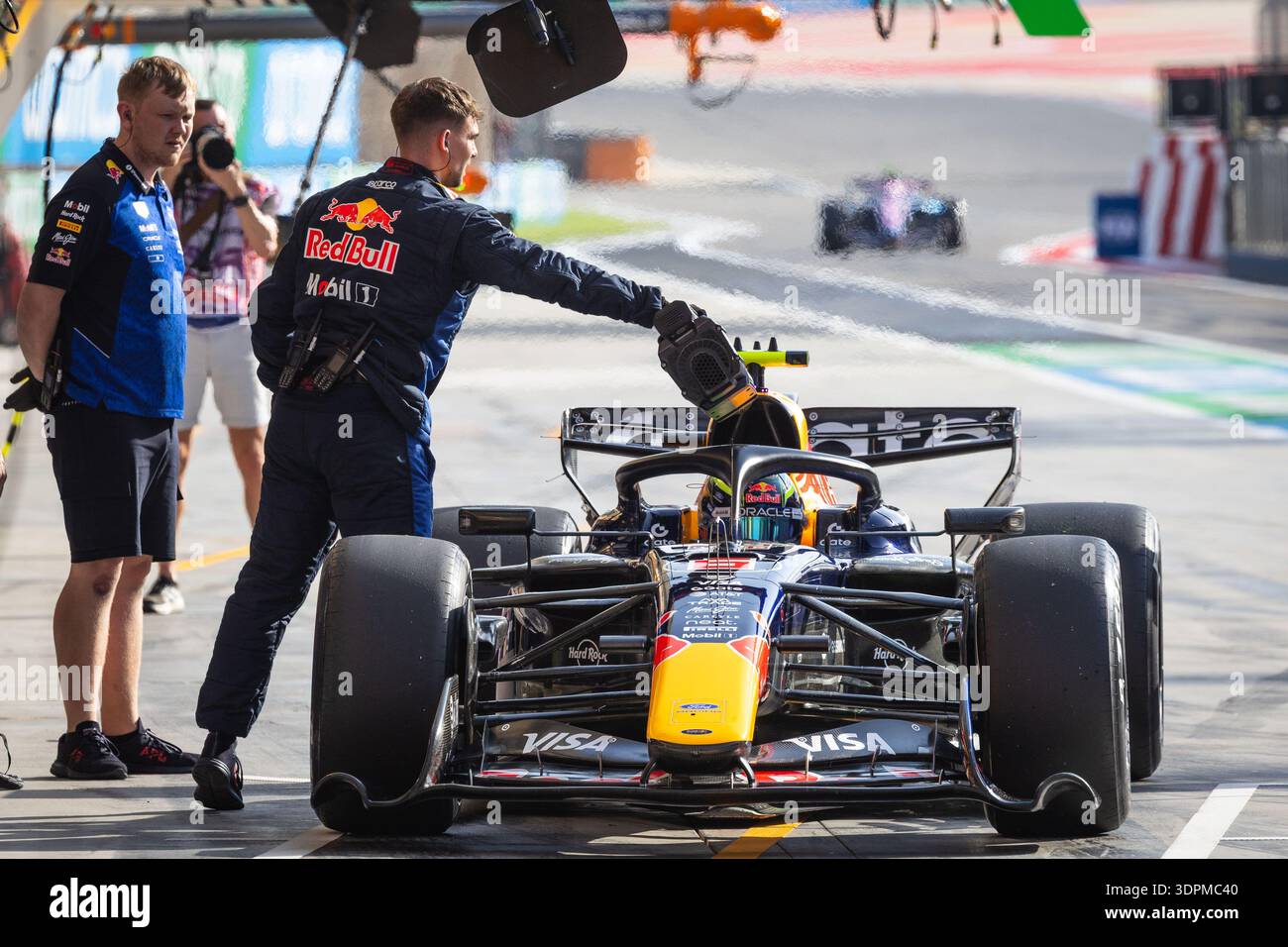 Fra Formel Isack Hadjar (FRA, Oracle Red Bull Racing, #6) BHR, Formel 1 ...