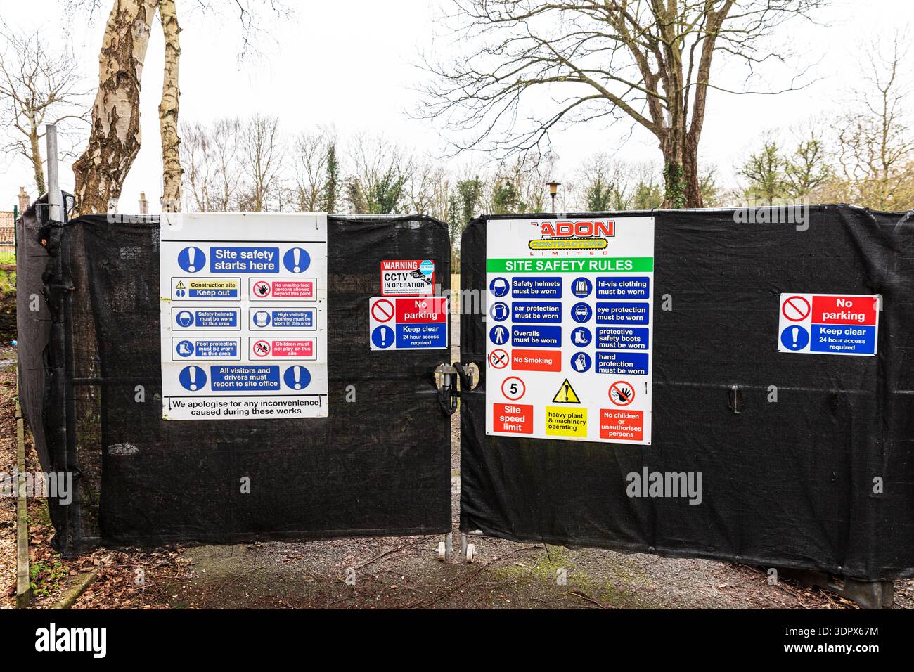 Construction site safety signs hi-res stock photography and images - Alamy