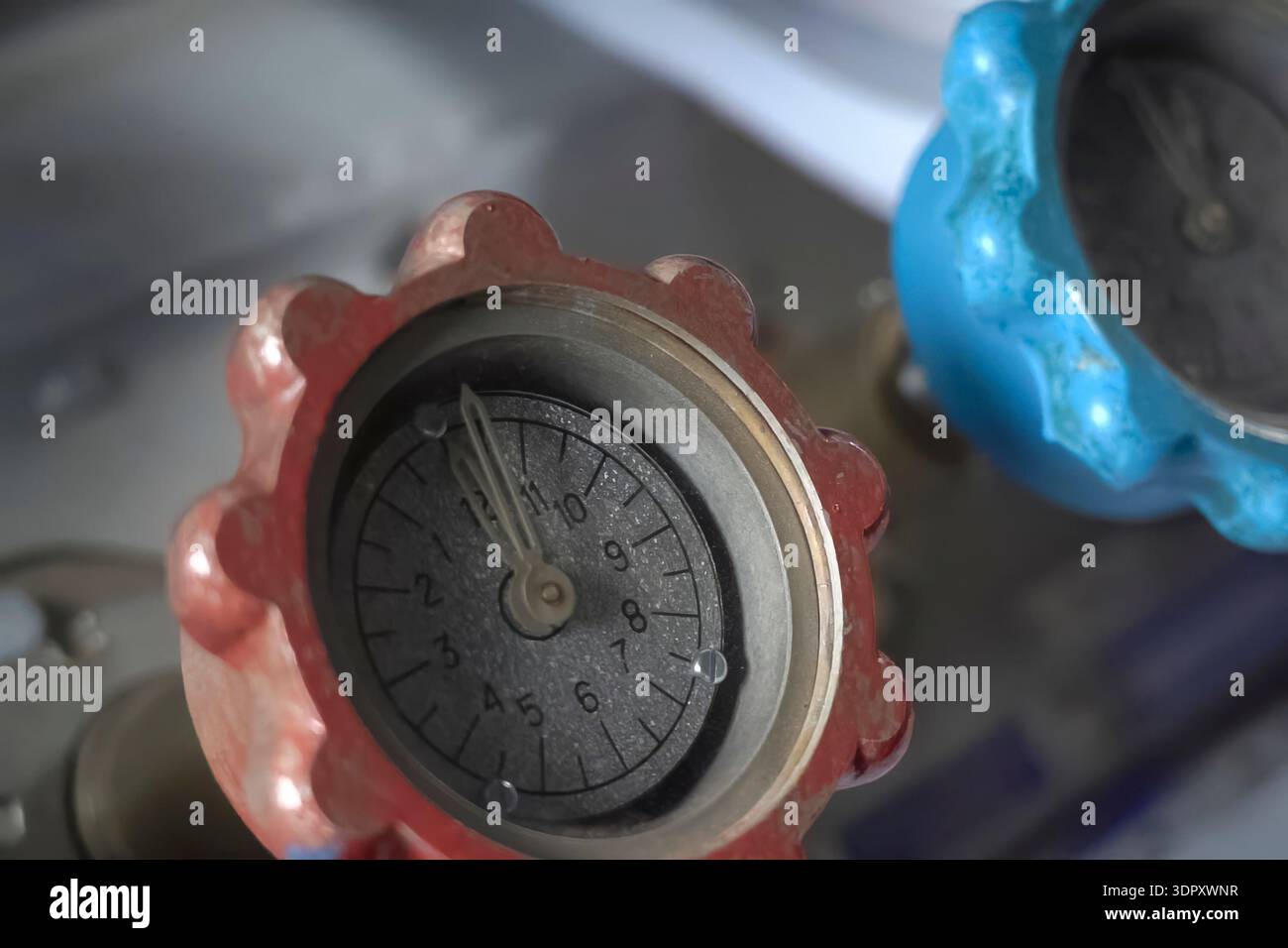 Panel mount pressure gauge hi-res stock photography and images - Alamy