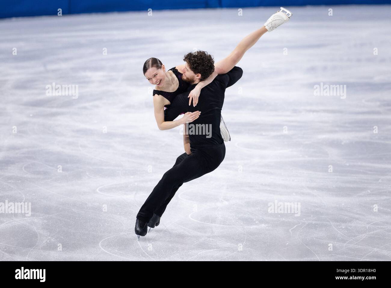 Ioulia Chtchetinina of Team Poland compete during Pair Skating