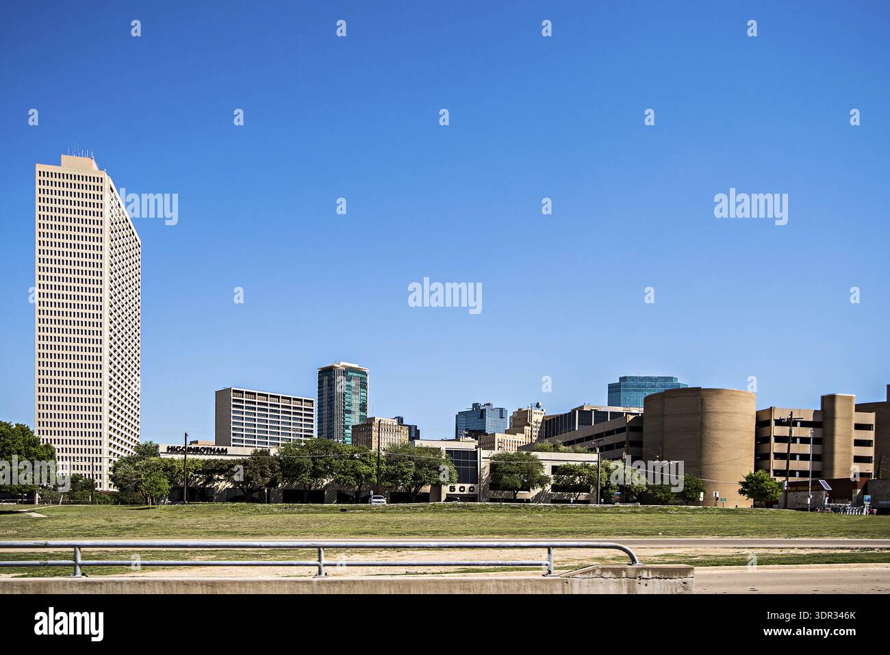 Fort worth skyline silhouette hi-res stock photography and images - Alamy