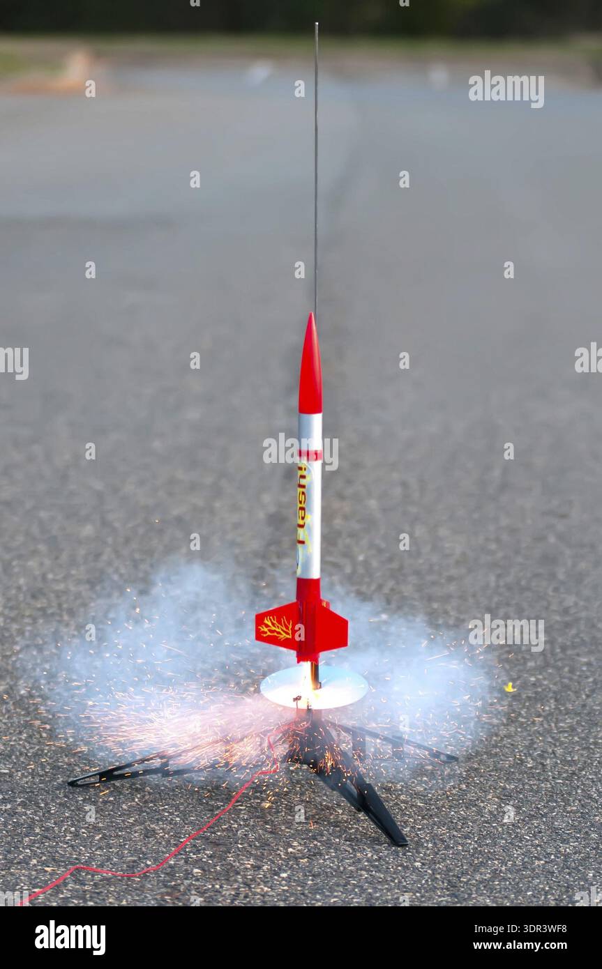 Missile model hi-res stock photography and images - Alamy