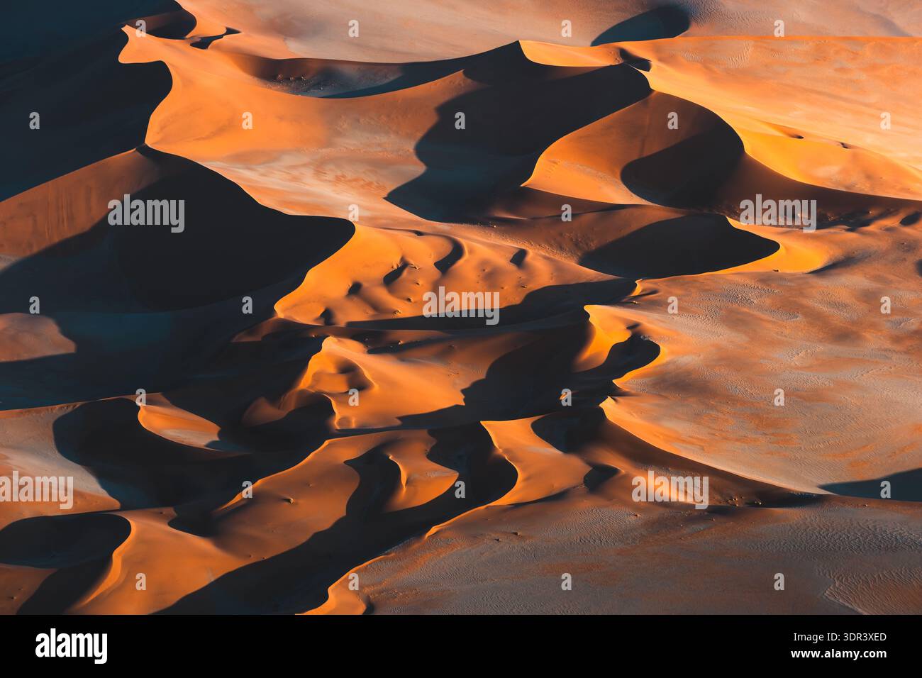 Wind sculpted ridges hi-res stock photography and images - Alamy