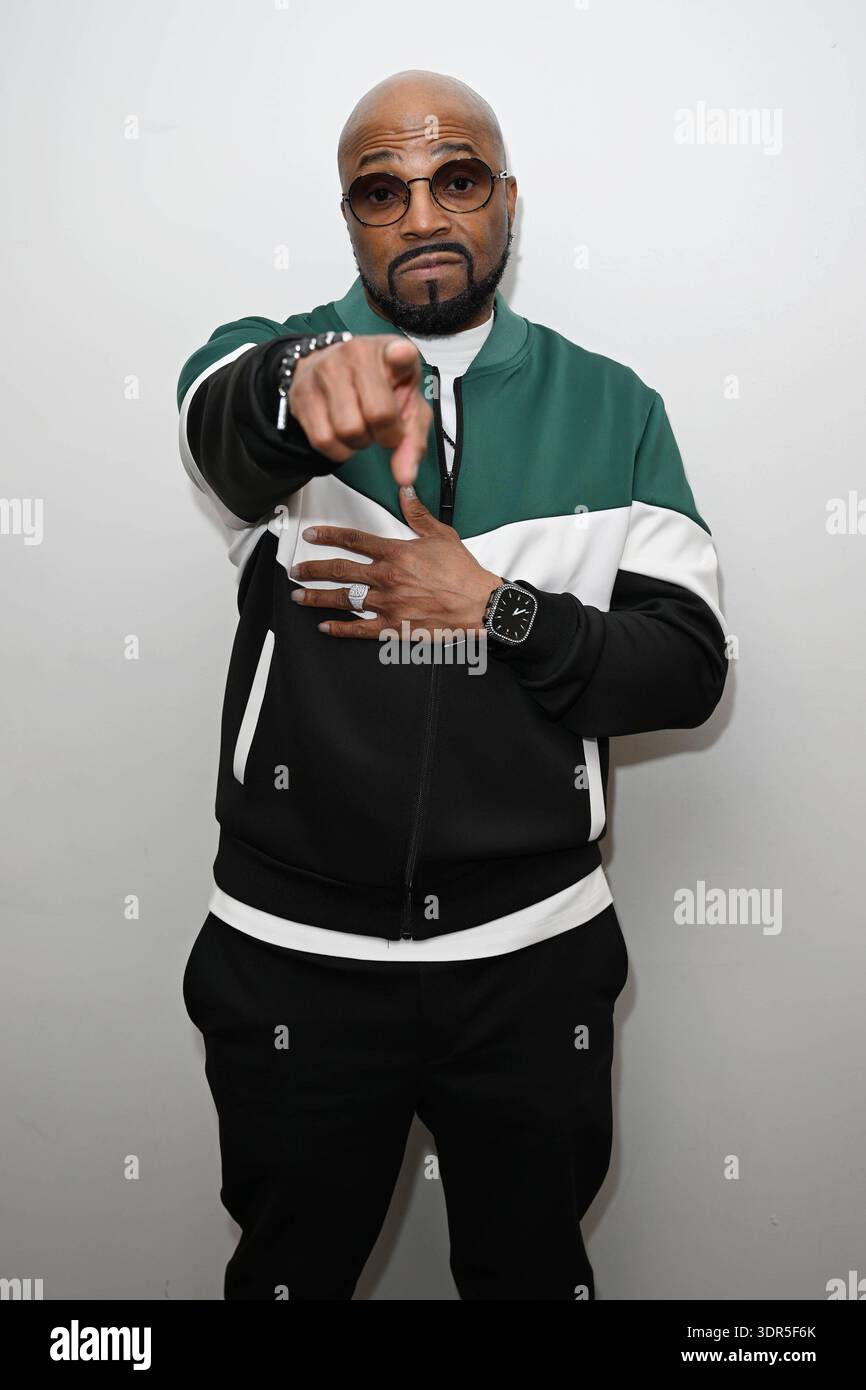 HOLLYWOOD, FL - FEBRUARY 16: Teddy Riley at HOT LIVE with Teddy Riley ...