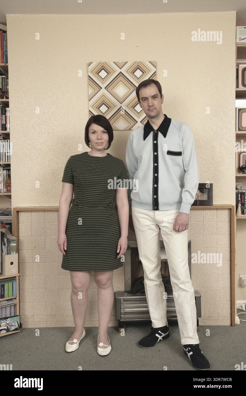 Mod fashion 1960s hi-res stock photography and images - Alamy