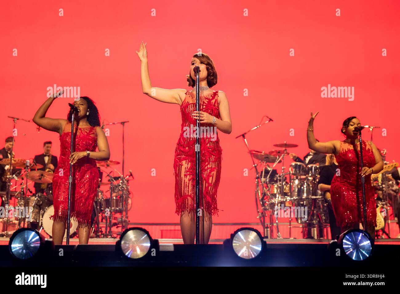 Raye England Manchester, England, 17th February, 2026. RAYE playing one of two ...