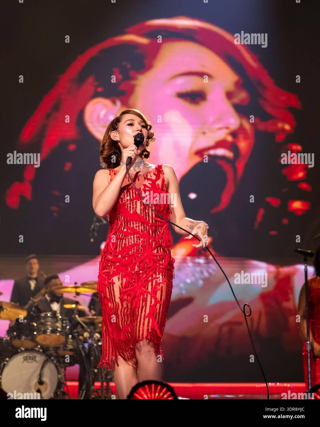 Raye England Manchester, England, 17th February, 2026. RAYE playing one of two ...