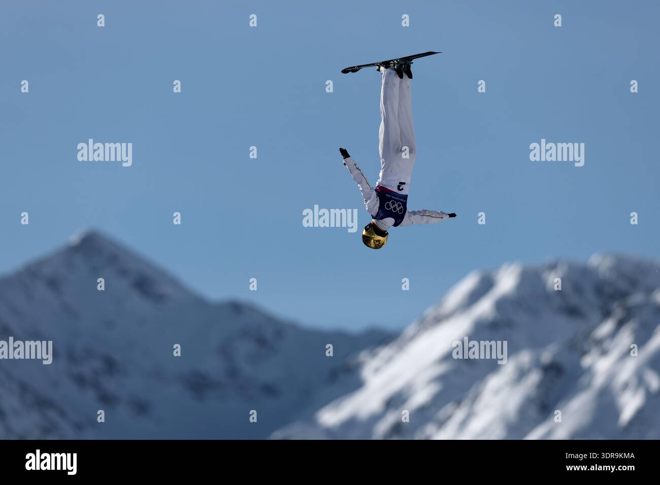 People's Republic of China's Fanyu Kong (2) practices before the women ...