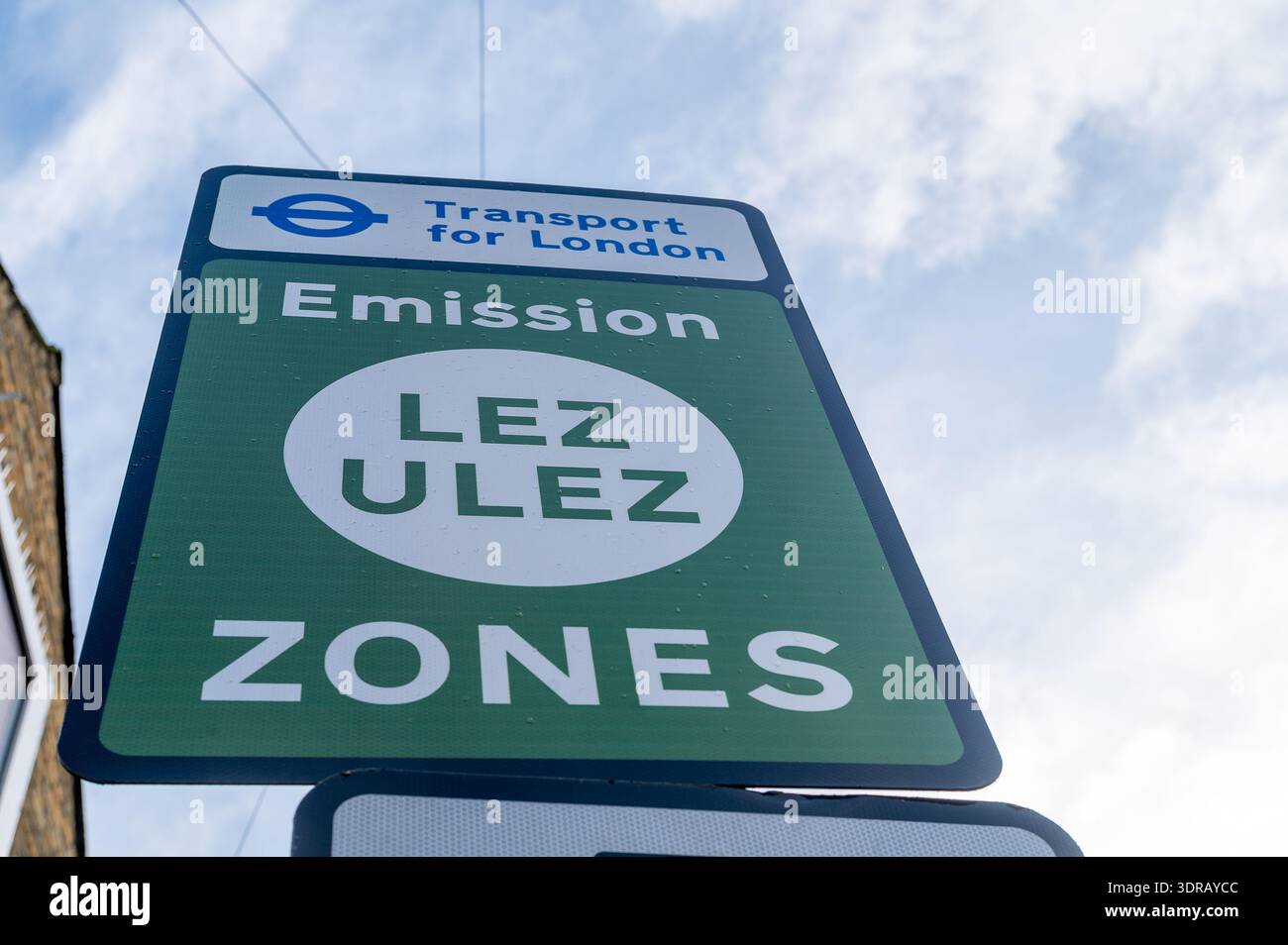 Ulez damage hi-res stock photography and images - Alamy