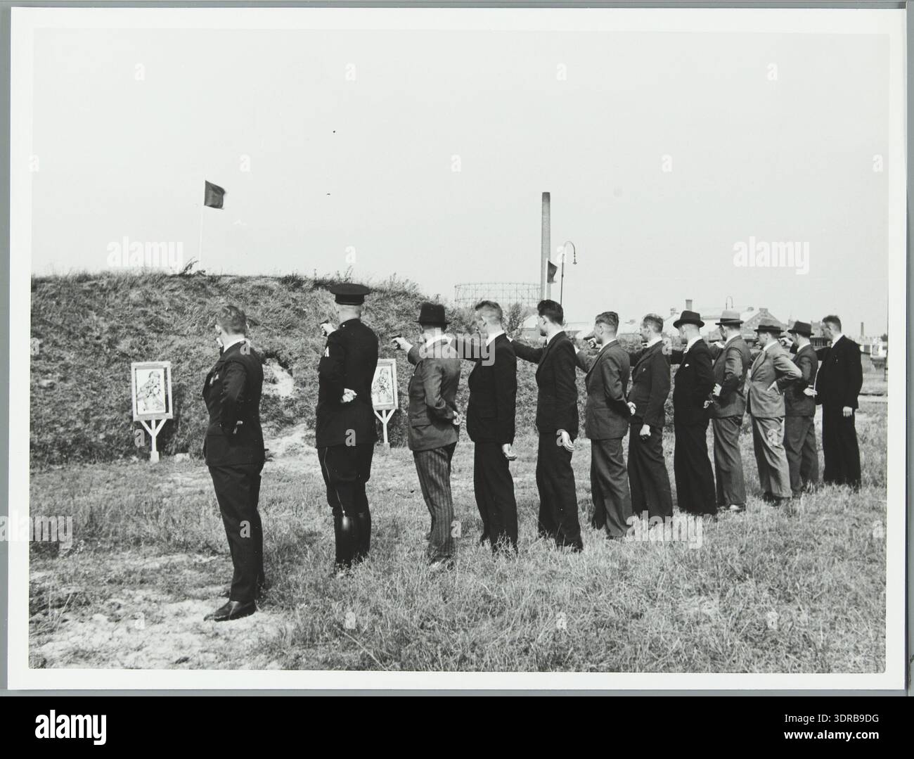 Police firearms van hi-res stock photography and images - Alamy