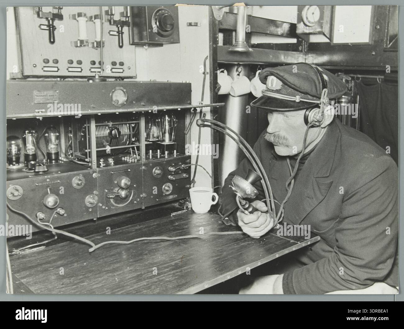 1930s shipping practices hi-res stock photography and images - Alamy