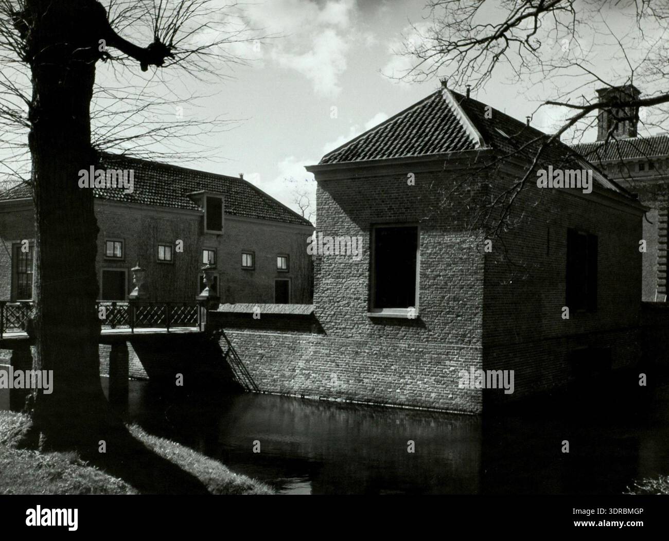 In 1941, Kasteel Gunterstein in Breukelen, Netherlands, is depicted ...