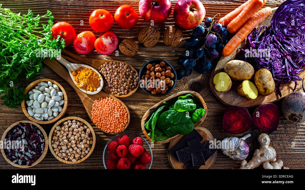 Healthy foods balanced diet hi-res stock photography and images - Alamy