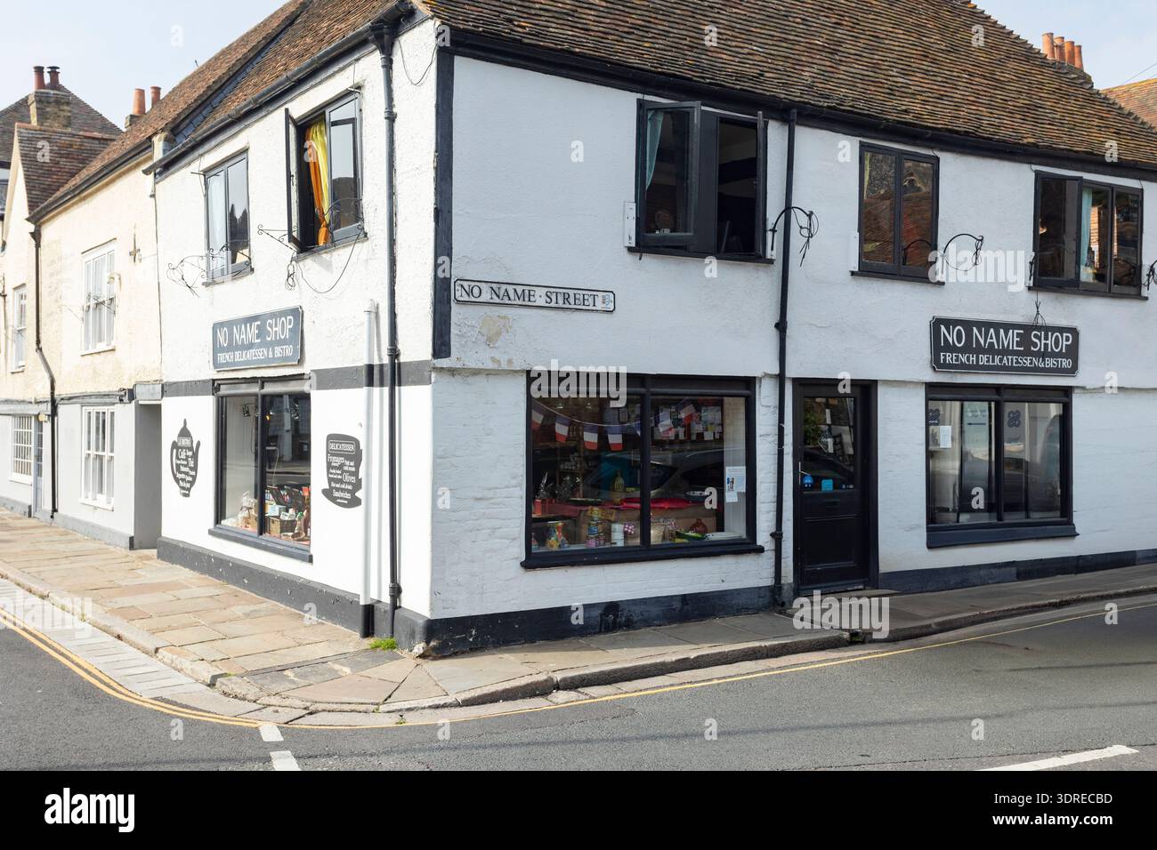 Delicatessen storefront labeled hi-res stock photography and images - Alamy