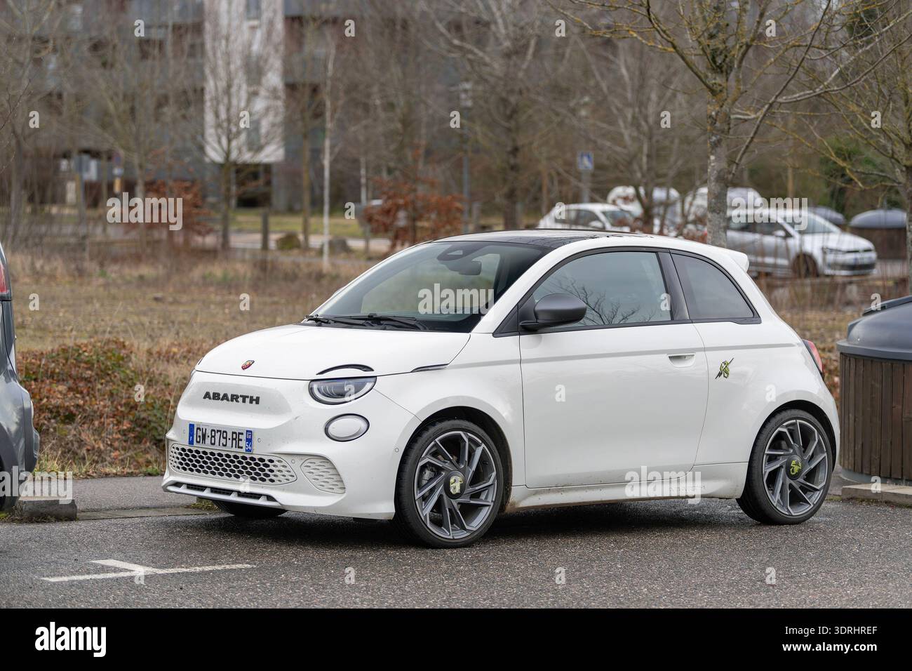 Abarth fiat 500 hi-res stock photography and images - Alamy