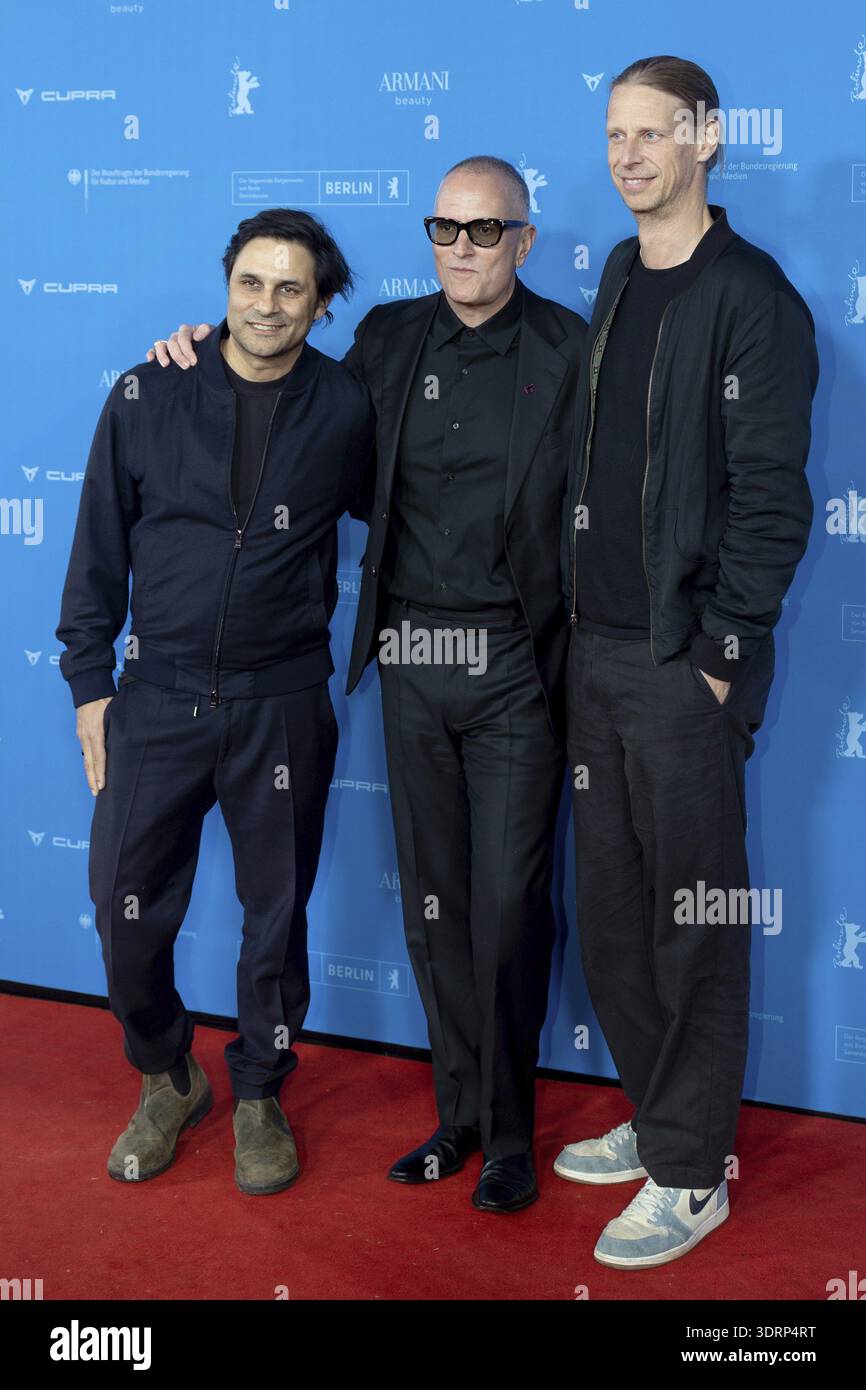 maximilian-leo-padraic-mckinley-and-jonas-katzenstein-on-the-red