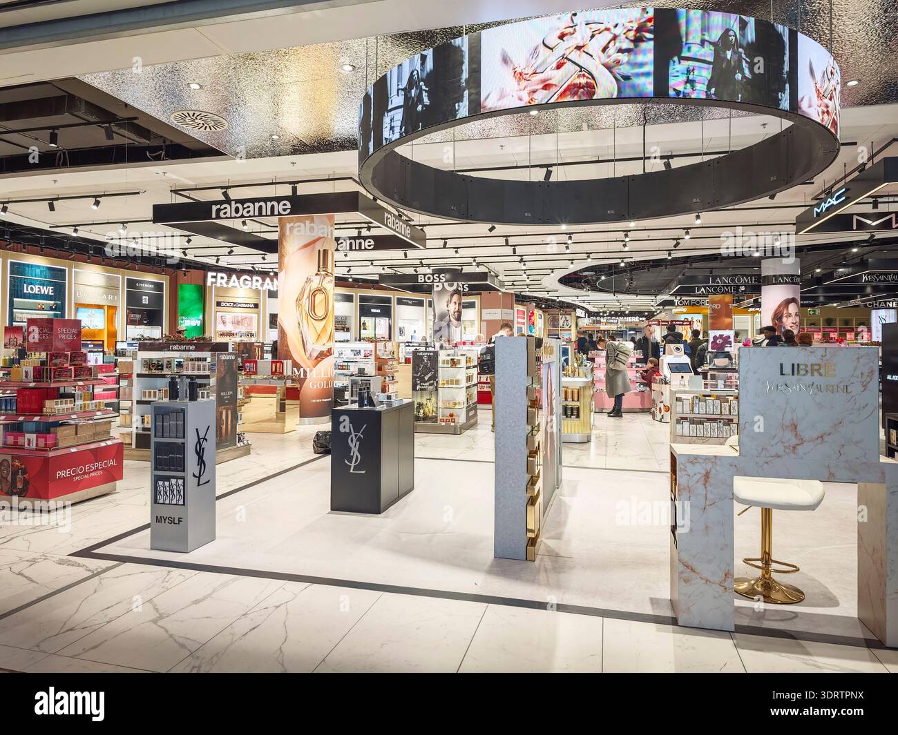 palma airport duty free tobacco prices 2025 Duty free shop palma airport hi-res stock photography and images